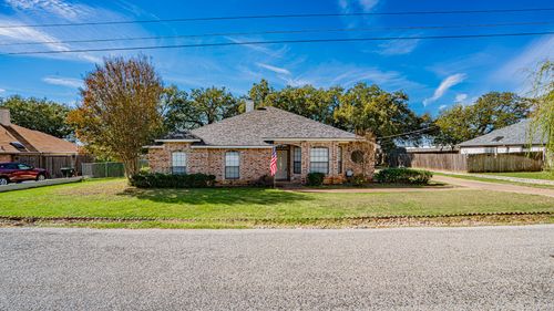 4018 View Point Dr, Granbury, TX, 76048-6733 | Card Image