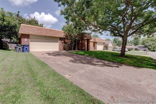 6517 90th St, Tulsa, OK, 74133-5027 | Card Image