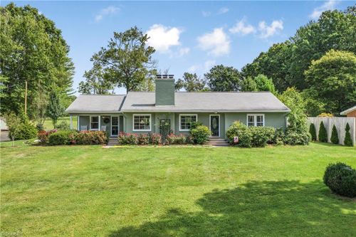 411 Fairview Rd, Galax, VA, 24333-3186 | Card Image