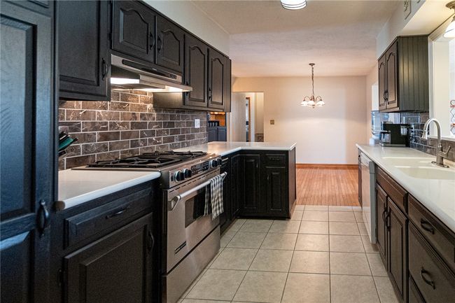 3880 Lamor Rd, House other with 3 bedrooms, 2 bathrooms and 2 parking in Hermitage PA | Image 9