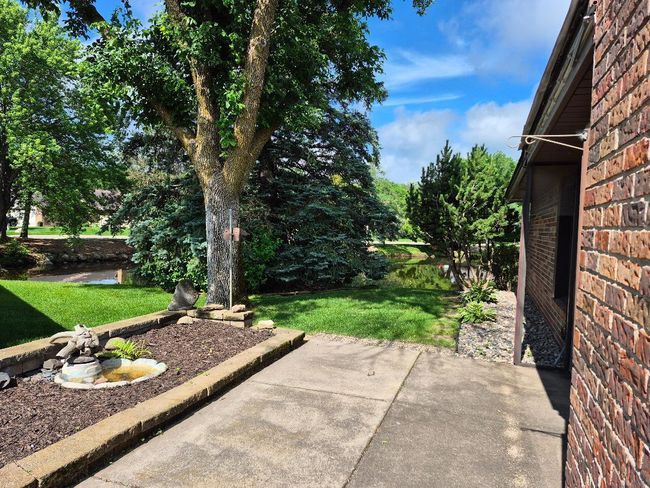 1021 Yuma Ln N, Townhouse with 2 bedrooms, 2 bathrooms and null parking in Plymouth MN | Image 7
