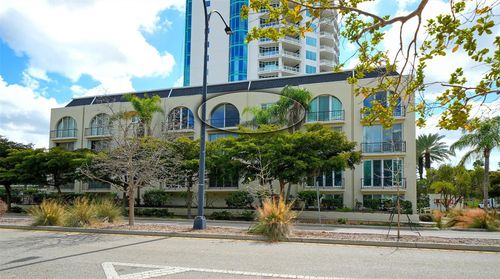 unit-303-301 S Gulfstream Ave, Sarasota, FL, 34236-6771 | Card Image