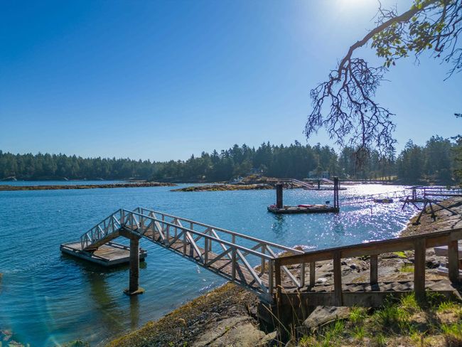 1361 Sturdies Bay Road, House other with 2 bedrooms, 1 bathrooms and 3 parking in Galiano Island BC | Image 2