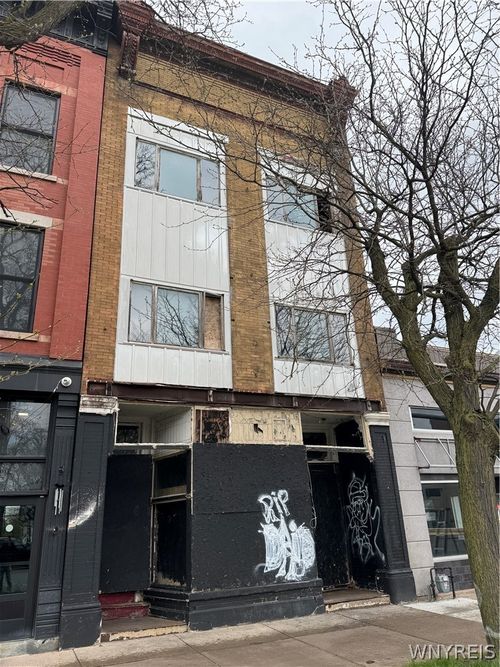 326 Niagara St, Niagara Falls, NY, 14303-1141 | Card Image