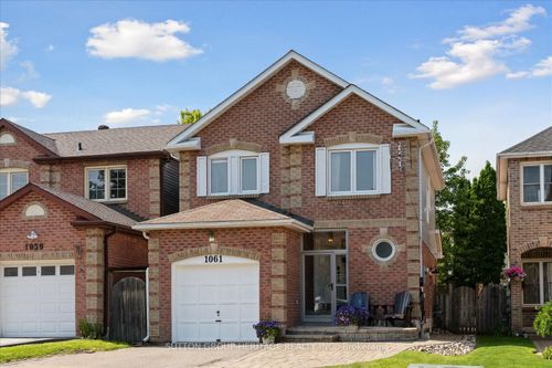 1061 Rowntree Cres, Pickering, ON, L1V5A9 | Card Image