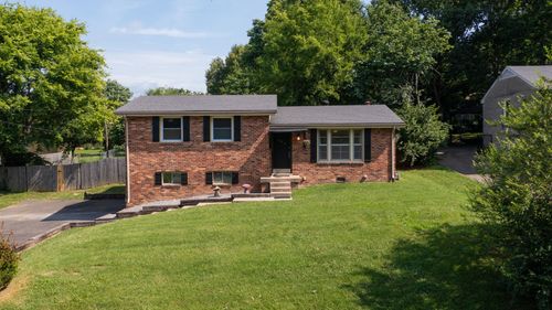203 Bonnalynn Dr, Hermitage, TN, 37076-1143 | Card Image