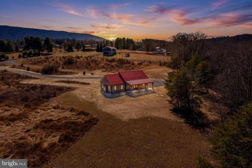 237 Foggy Bottom Ln, BERKELEY SPRINGS, WV, 25411-6480 | Card Image