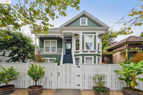 2104 6th St, Berkeley, CA, 94710-2204 | Card Image