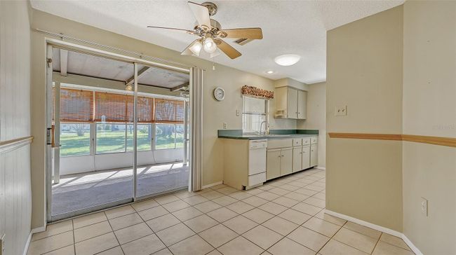 Q-15 - 513 Circlewood Drive, Condo with 2 bedrooms, 2 bathrooms and null parking in Venice FL | Image 9