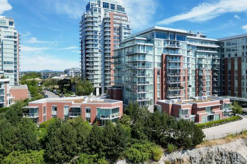 th5-100 Saghalie Ave, Victoria, BC, V9A0A1 | Card Image