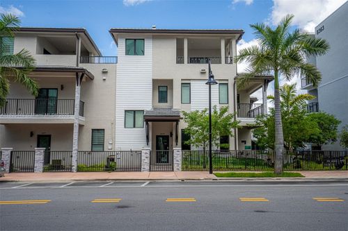 4269 Nw 83rd Path, Doral, FL, 33166-5932 | Card Image