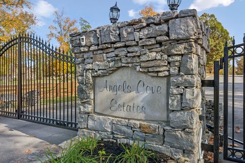 7025 Cairo Bend Rd, Lebanon, TN, 37087-7463 | Card Image