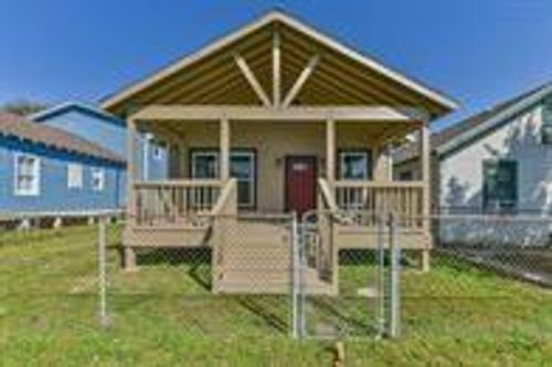 4212 Avenue Q 1/2, Galveston, TX, 77550-6917 | Card Image