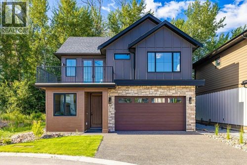 906 Bull Cres, Kelowna, BC, V1W2K8 | Card Image