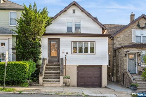 508 Fairview Ter, Ridgefield, NJ, 07657-2807 | Card Image