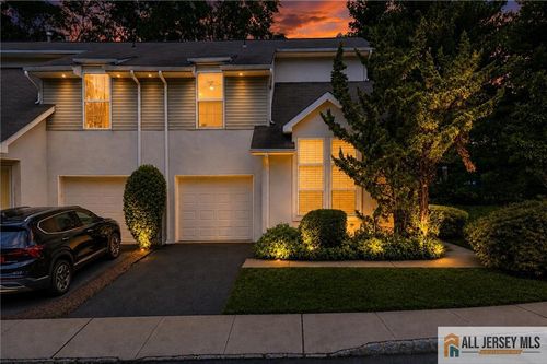 24 Parkside Dr, Jamesburg, NJ, 08831-1608 | Card Image