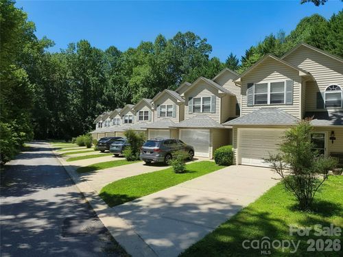 102 S Park Ln, Black Mountain, NC, 28711-3036 | Card Image