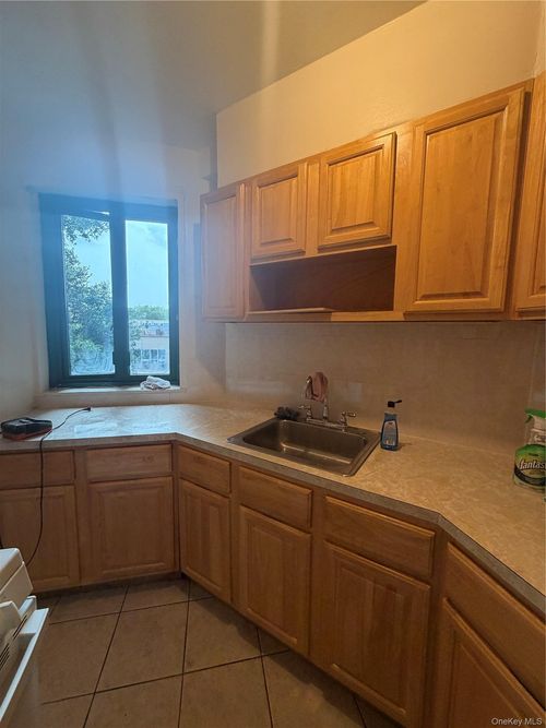2f-1920 Mcgraw Ave, Bronx, NY, 10462-7923 | Card Image