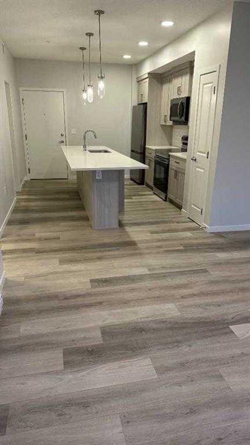 3210-33 Carringham Gate Nw, Calgary, AB, T3P2H6 | Card Image