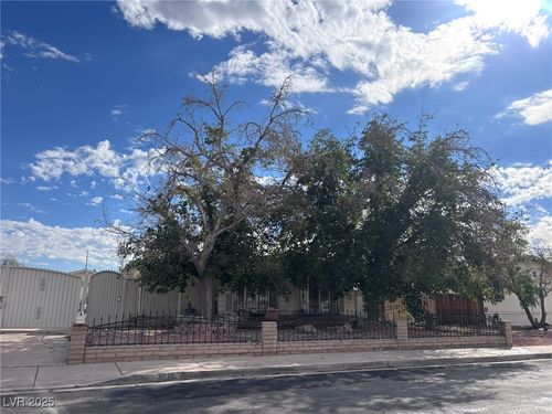 3610 Huerta Dr, Las Vegas, NV, 89121-2928 | Card Image