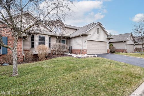 6228 Northridge Hills Dr, Brighton, MI, 48116-3710 | Card Image
