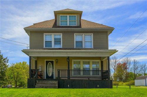 701 Old Zelienople Rd, Ellwood City, PA, 16117-4149 | Card Image