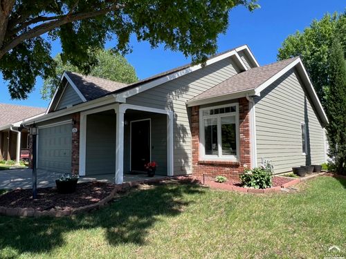 4725 Larkspur Cir, Lawrence, KS, 66047-3354 | Card Image