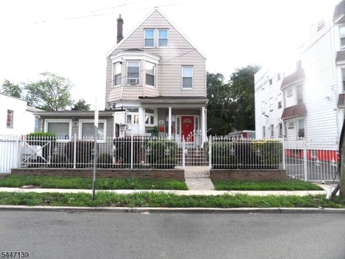 3-680 Lyons Ave, Irvington, NJ, 07111-3422 | Card Image