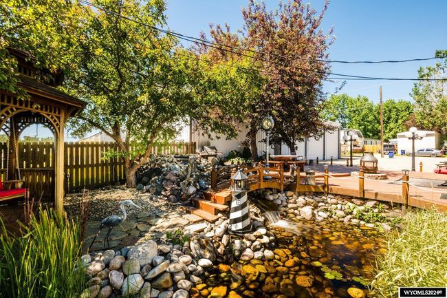 925 W Fetterman St, House attached with 3 bedrooms, 2 bathrooms and null parking in Buffalo WY | Image 5