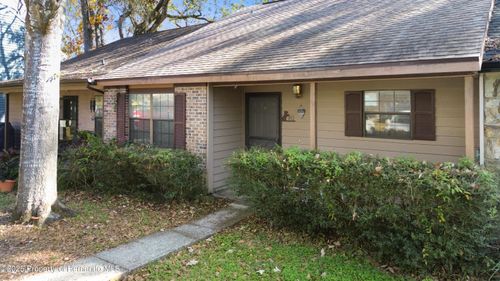 911 Candlebrook Ln, Brooksville, FL, 34601-3125 | Card Image