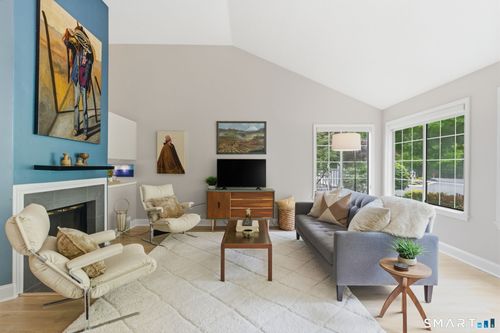 32 Southbridge Ct, Simsbury, CT, 06070-2349 | Card Image