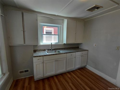 2-69 Greenkill Ave, Kingston, NY, 12401-5455 | Card Image