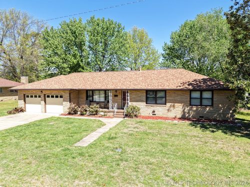 17 Chestnut St, Skiatook, OK, 74070-2140 | Card Image