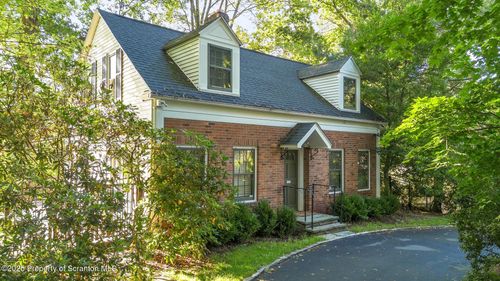 111 Upper Knapp Rd, Clarks Summit, PA, 18411-2085 | Card Image