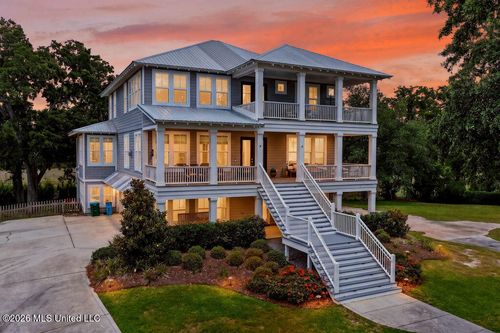 419 E Beach Dr, Ocean Springs, MS, 39564-5132 | Card Image