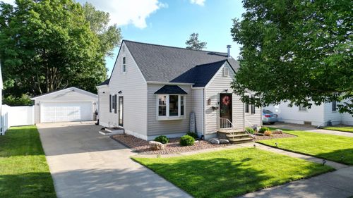 607 13th Ave Sw, Austin, MN, 55912-2725 | Card Image