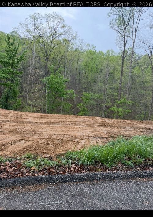 1411 Woodmere Dr, Charleston, WV, 25314-1939 | Card Image