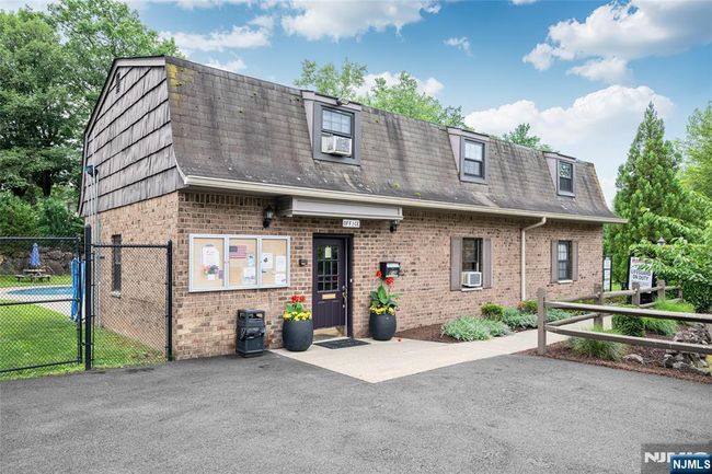 181 Long Hill Rd, House attached with 1 bedrooms, 2 bathrooms and null parking in Little Falls NJ | Image 22