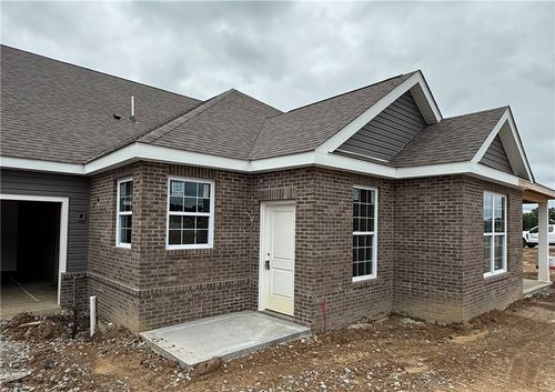 103c-122 Independence Dr, Cabot, PA, 16023-2100 | Card Image