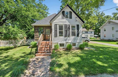 302 Van Deusen St, Madison, WI, 53715-2067 | Card Image