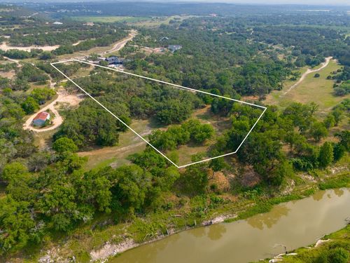 1942 Paradise Pkwy, Canyon Lake, TX, 78133-6540 | Card Image