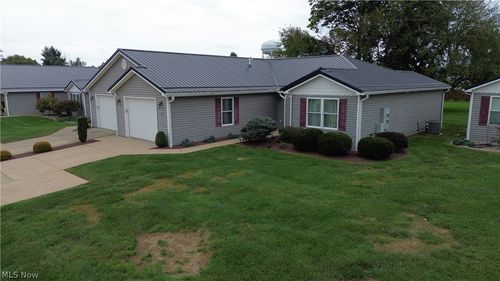 719 Oak Tree Lane, Belpre, OH, 45714 | Card Image