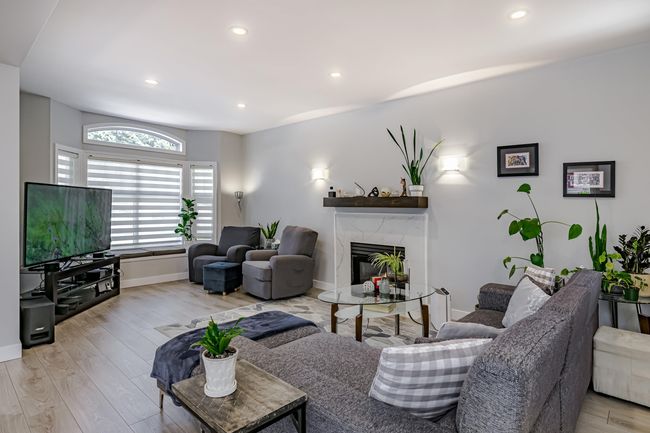 124 Evergreen Cres, House other with 5 bedrooms, 3 bathrooms and 4 parking in Anmore BC | Image 7