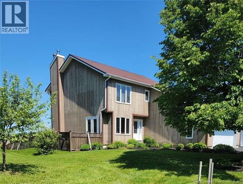 {{alt}} | Card Image