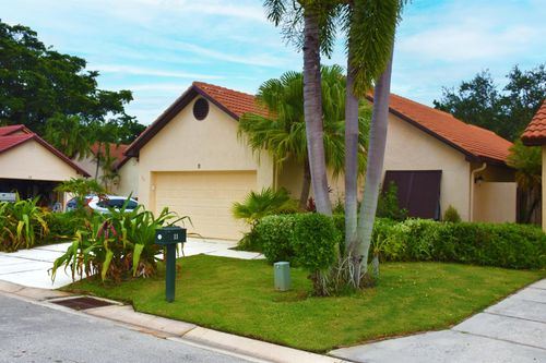 11 Ironwood Way N, Palm Beach Gardens, FL, 33418-3712 | Card Image