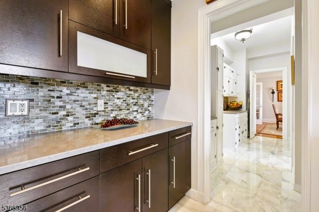 APT-6B - 375 Mount Prospect Ave, Townhouse with 3 bedrooms, 2 bathrooms and null parking in Newark NJ | Image 9