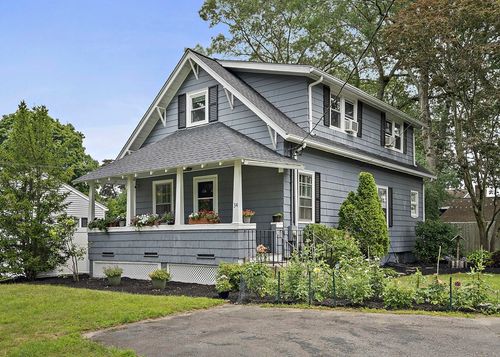 34 Oak Sq, Attleboro, MA, 02703-6913 | Card Image