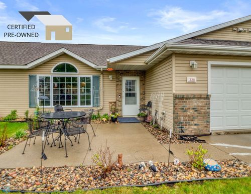 328 30th St N, Moorhead, MN, 56560-2574 | Card Image