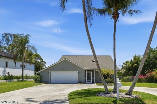 27099 Holly Ln, BONITA SPRINGS, FL, 34135-4414 | Card Image