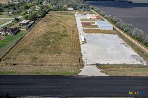 5268 State Highway 35 S, Port Lavaca, TX, 77979-5957 | Card Image